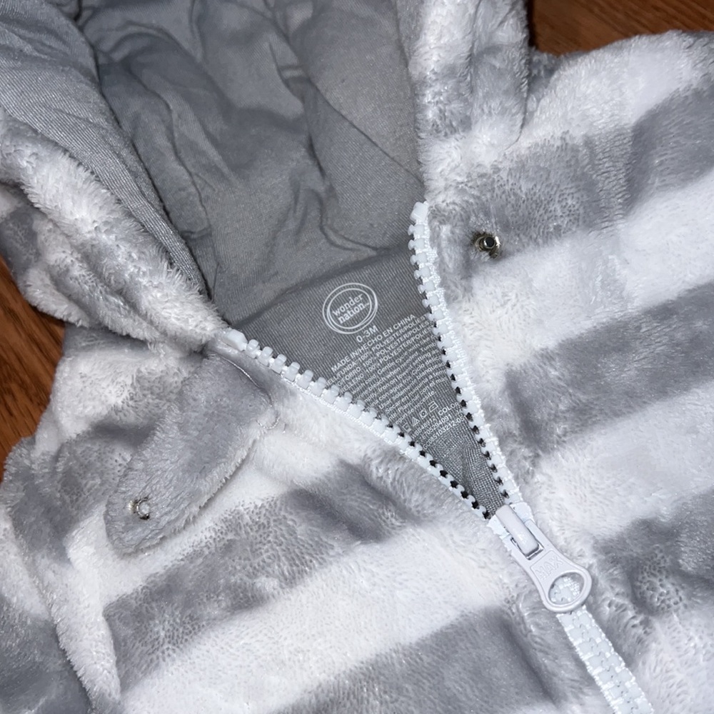 Winter Snowsuit - Picture 3 of 6